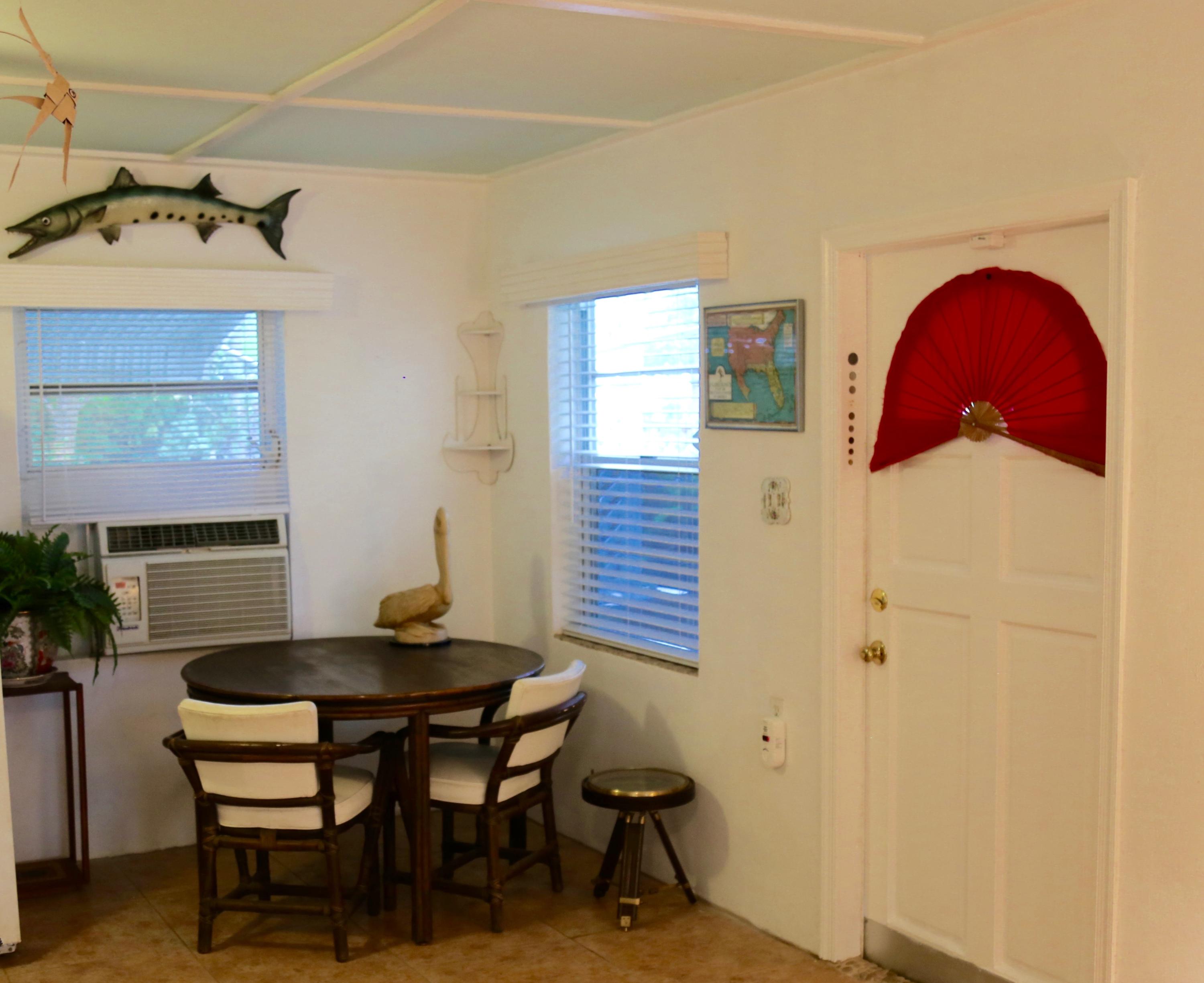 56 Buttonwood Drive Key Largo, FL 33037 - Photo 4 of 21 Dining area