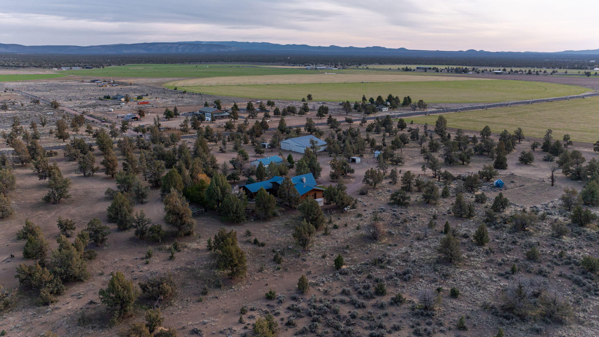 9707 Willard Road Bend, OR 97701 - Photo 94 of 96 124-web-or-mls-Riley_Visuals_Twilights-1