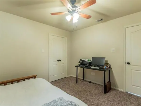 $2,000 | 108 Halifax Circle, Palmer, TX 75152