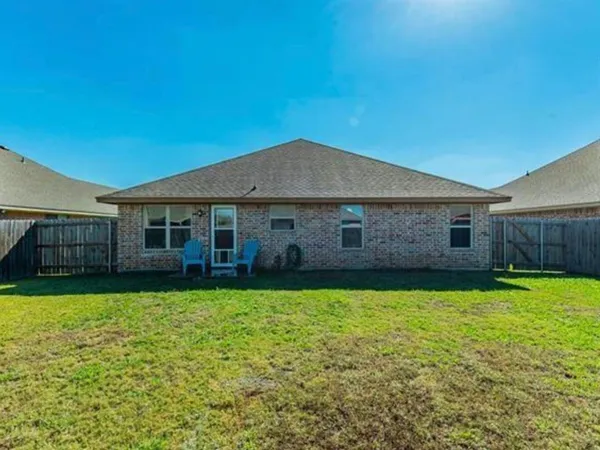 $2,000 | 108 Halifax Circle, Palmer, TX 75152