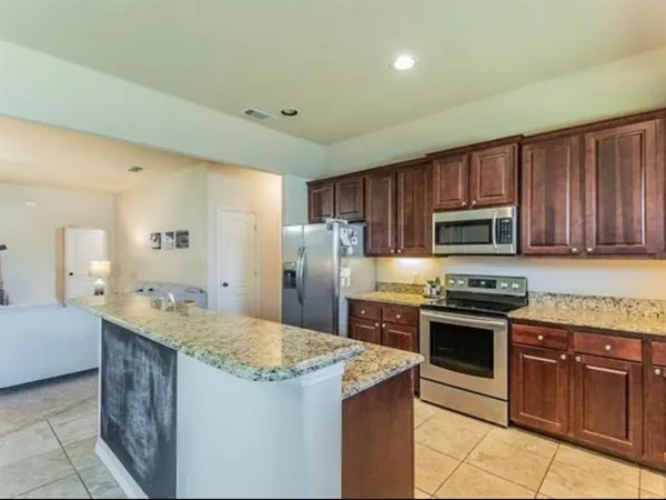 $2,000 | 108 Halifax Circle, Palmer, TX 75152