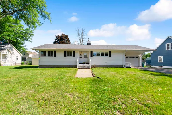 $189,900 | 1024 West Hosmer Street, Marinette, WI 54143