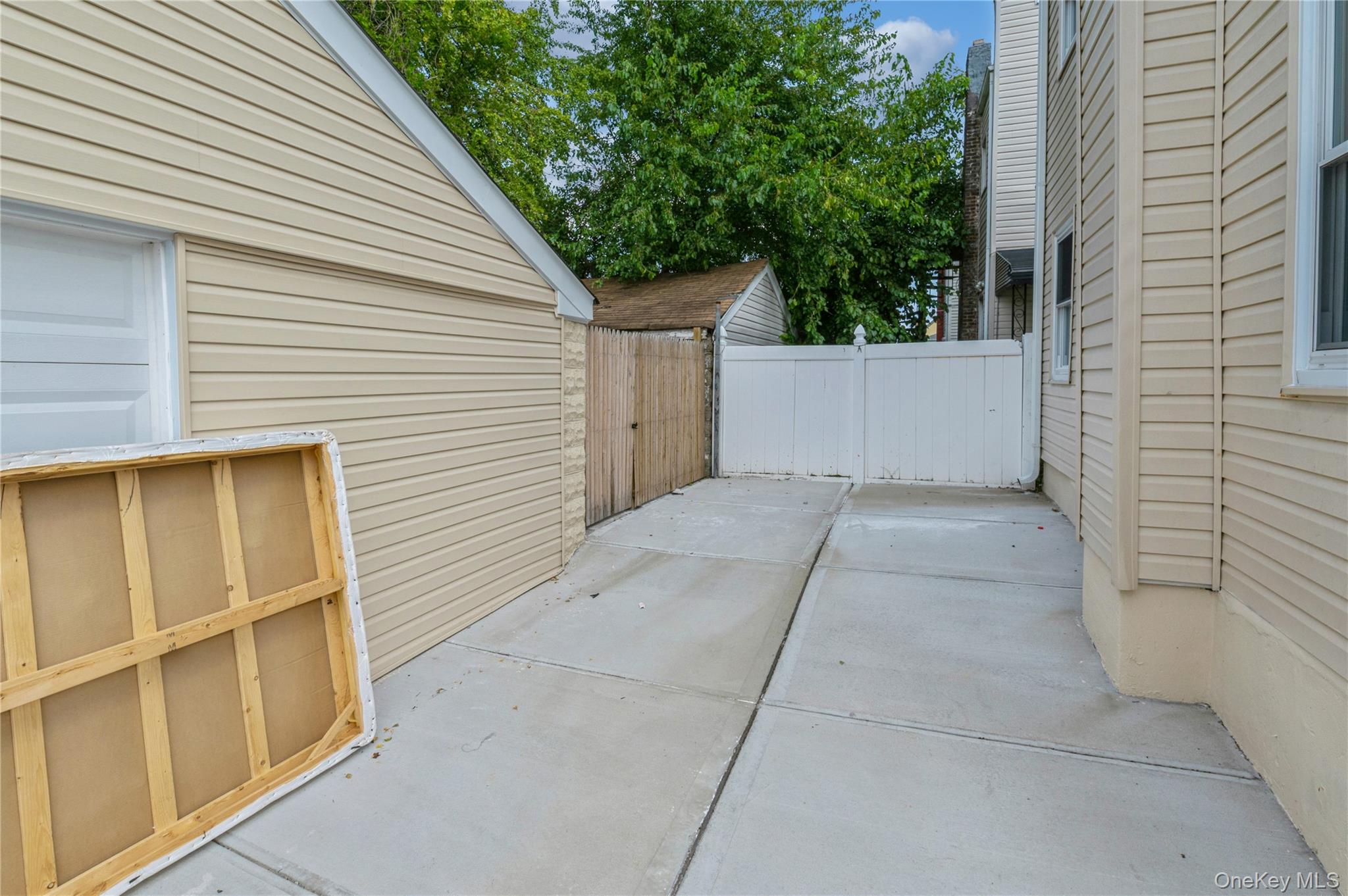 216-23 136th Road Queens, NY 11413 - Photo 27 of 28 View of patio / terrace