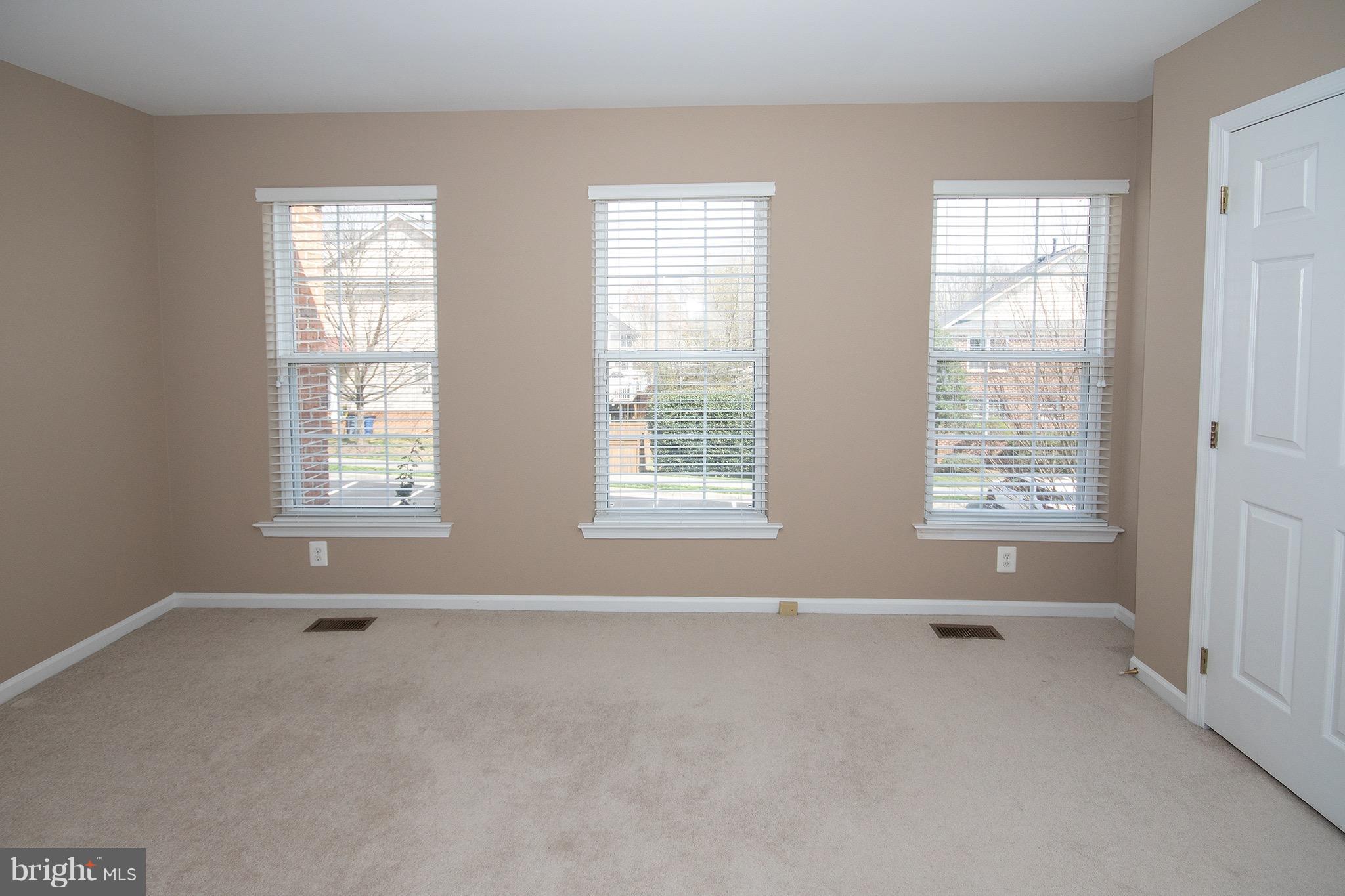 1301 Vintage Place Reston, VA 20194 - Photo 24 of 40 Alternate view of second bedroom