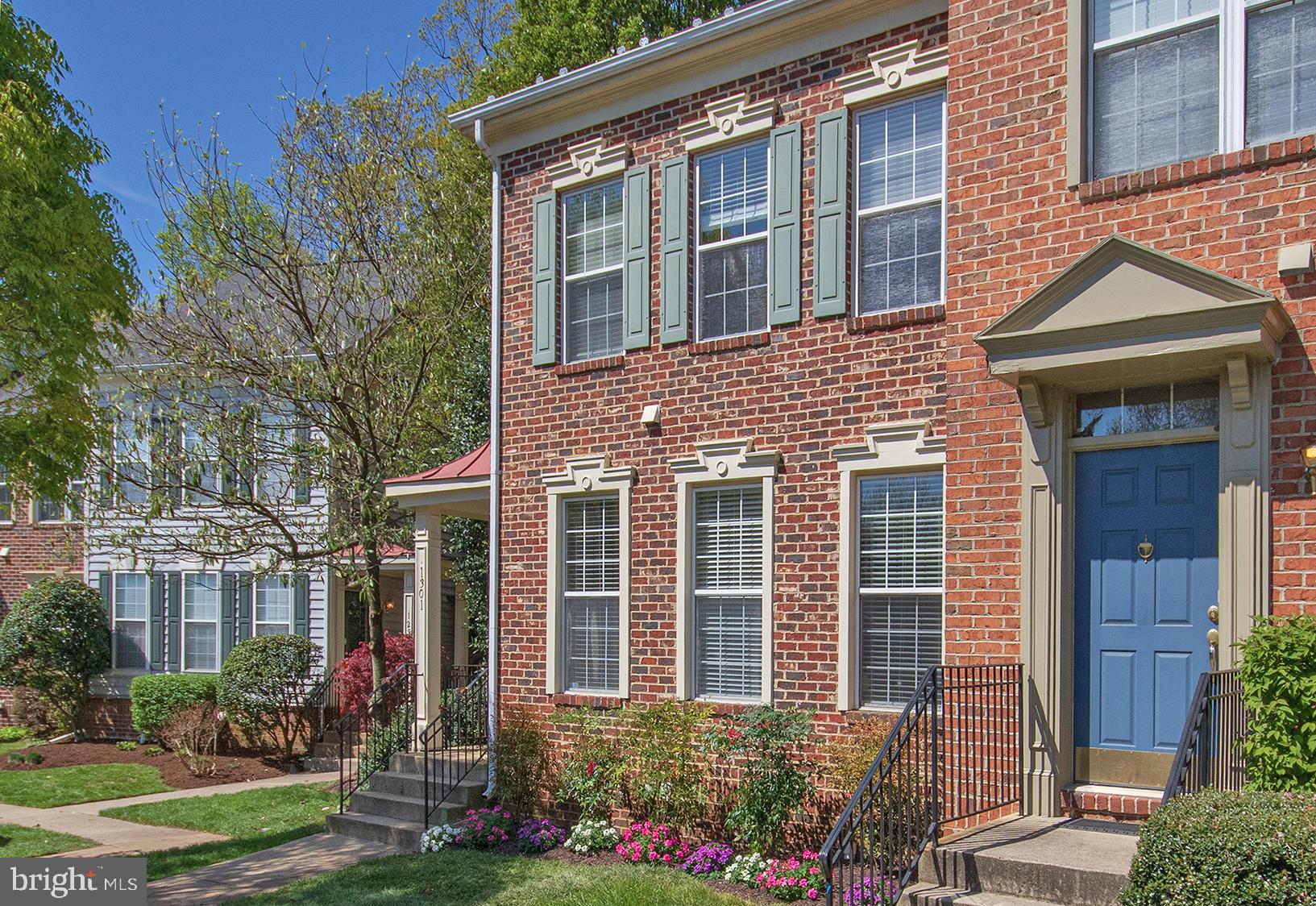 1301 Vintage Place Reston, VA 20194 - Photo 4 of 40 new landscaping!