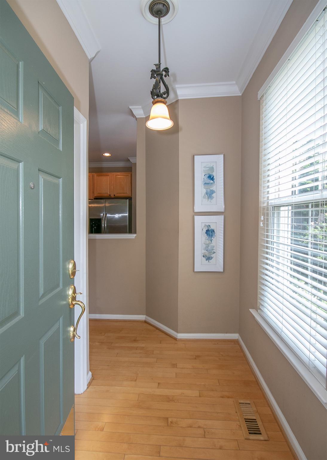1301 Vintage Place Reston, VA 20194 - Photo 5 of 40 Foyer