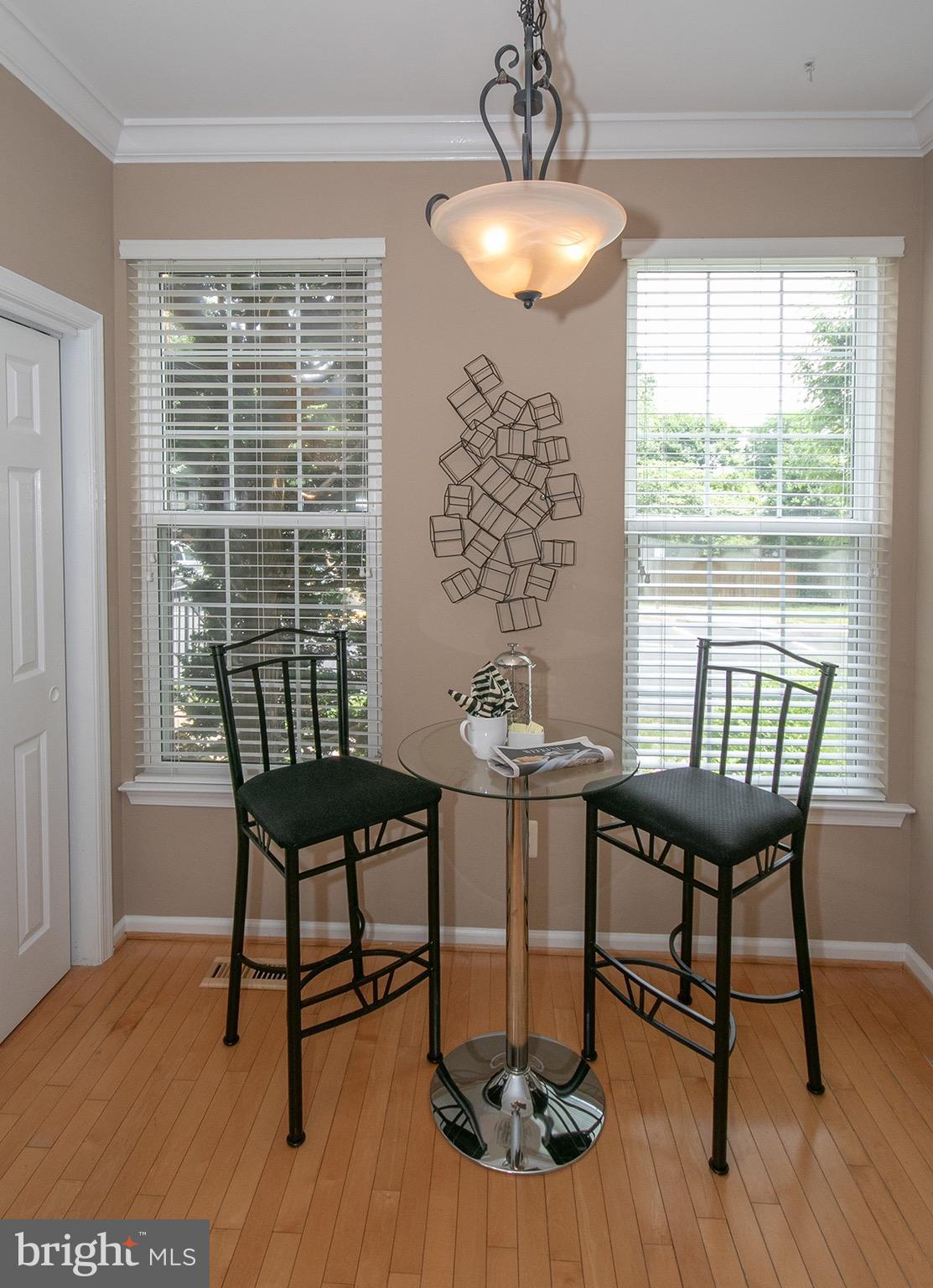 1301 Vintage Place Reston, VA 20194 - Photo 8 of 40 Breakfast area