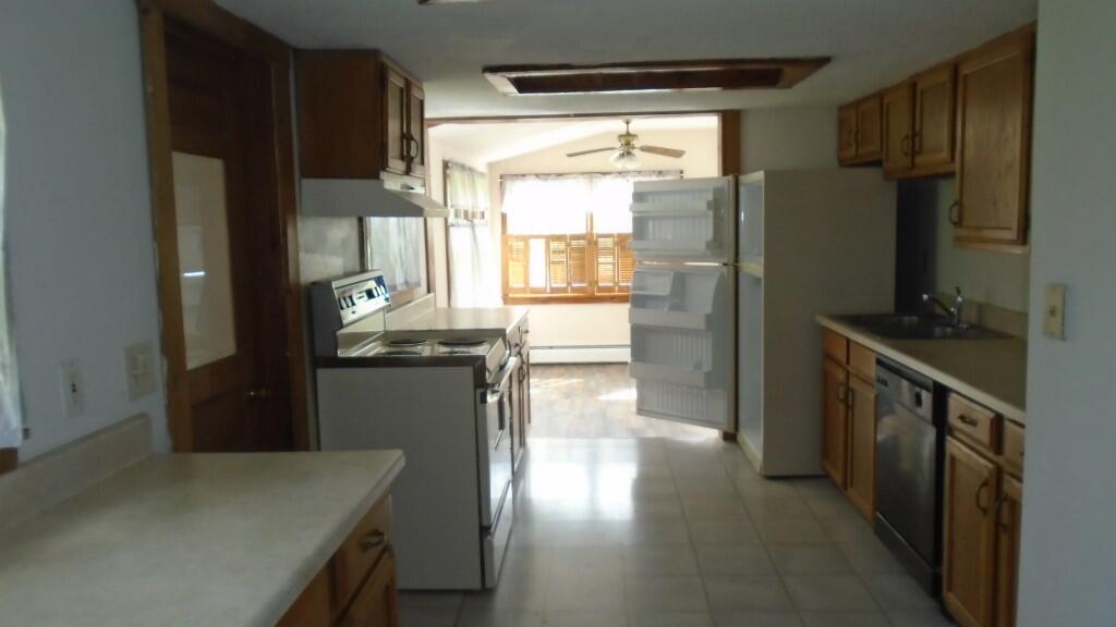 638 East Pond Road Smithfield, ME 04978 - Photo 3 of 32 3
