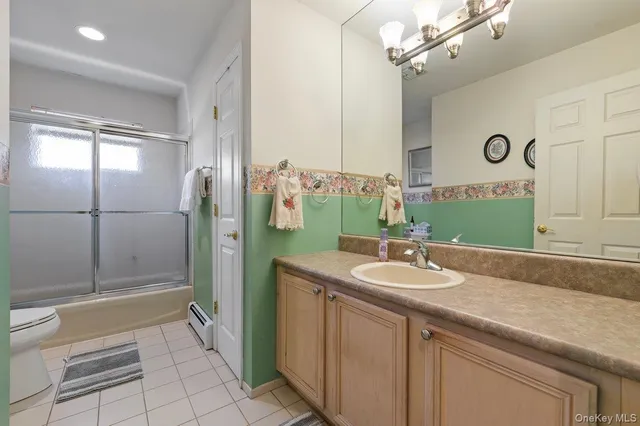 $869,999 | 11 Moran Court, Manorville, NY 11949