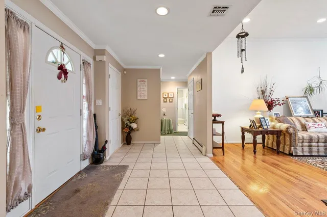 $869,999 | 11 Moran Court, Manorville, NY 11949