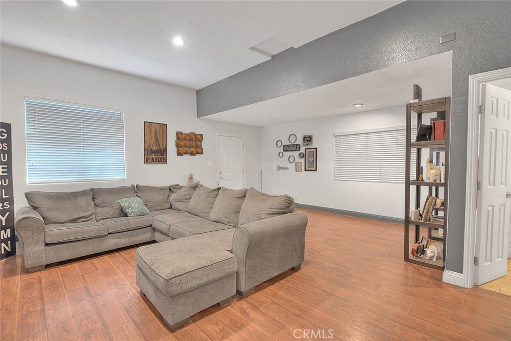 8529 Nielson Road Phelan, CA 92371 - Photo 34 of 44 a living room with furniture and a window
