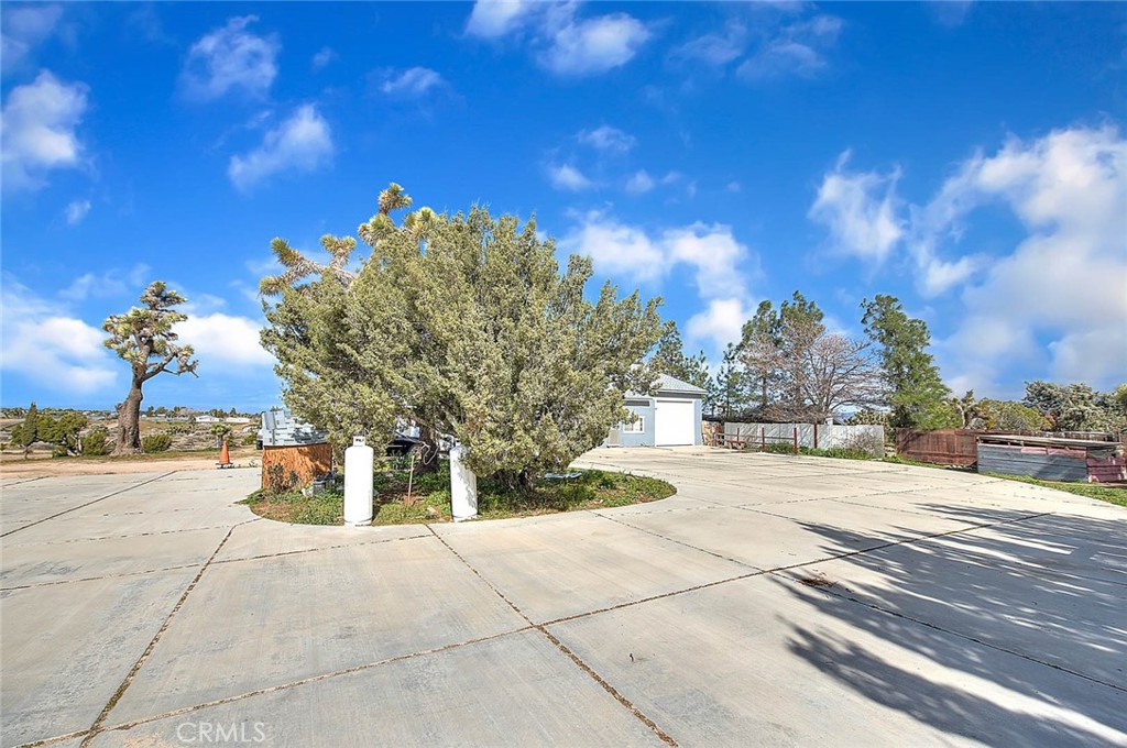 8529 Nielson Road Phelan, CA 92371 - Photo 41 of 44 a view of a outdoor space
