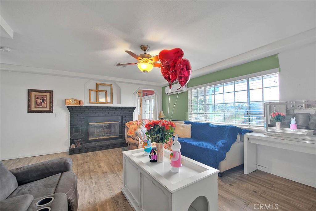 8529 Nielson Road Phelan, CA 92371 - Photo 7 of 44 a living room with furniture and a table