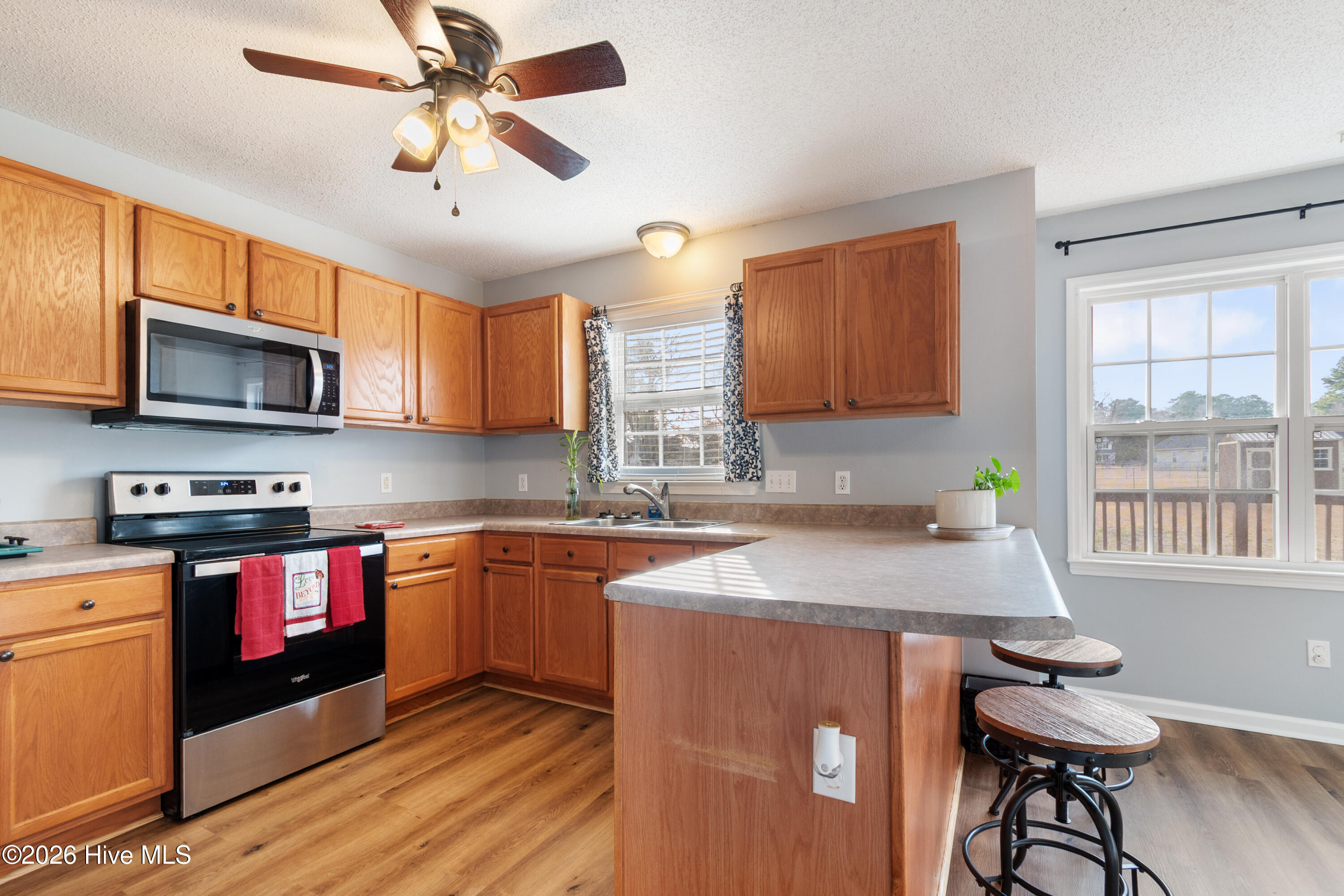 105 Coral Ridge Road Richlands, NC 28574 - Photo 11 of 41 Kitchen