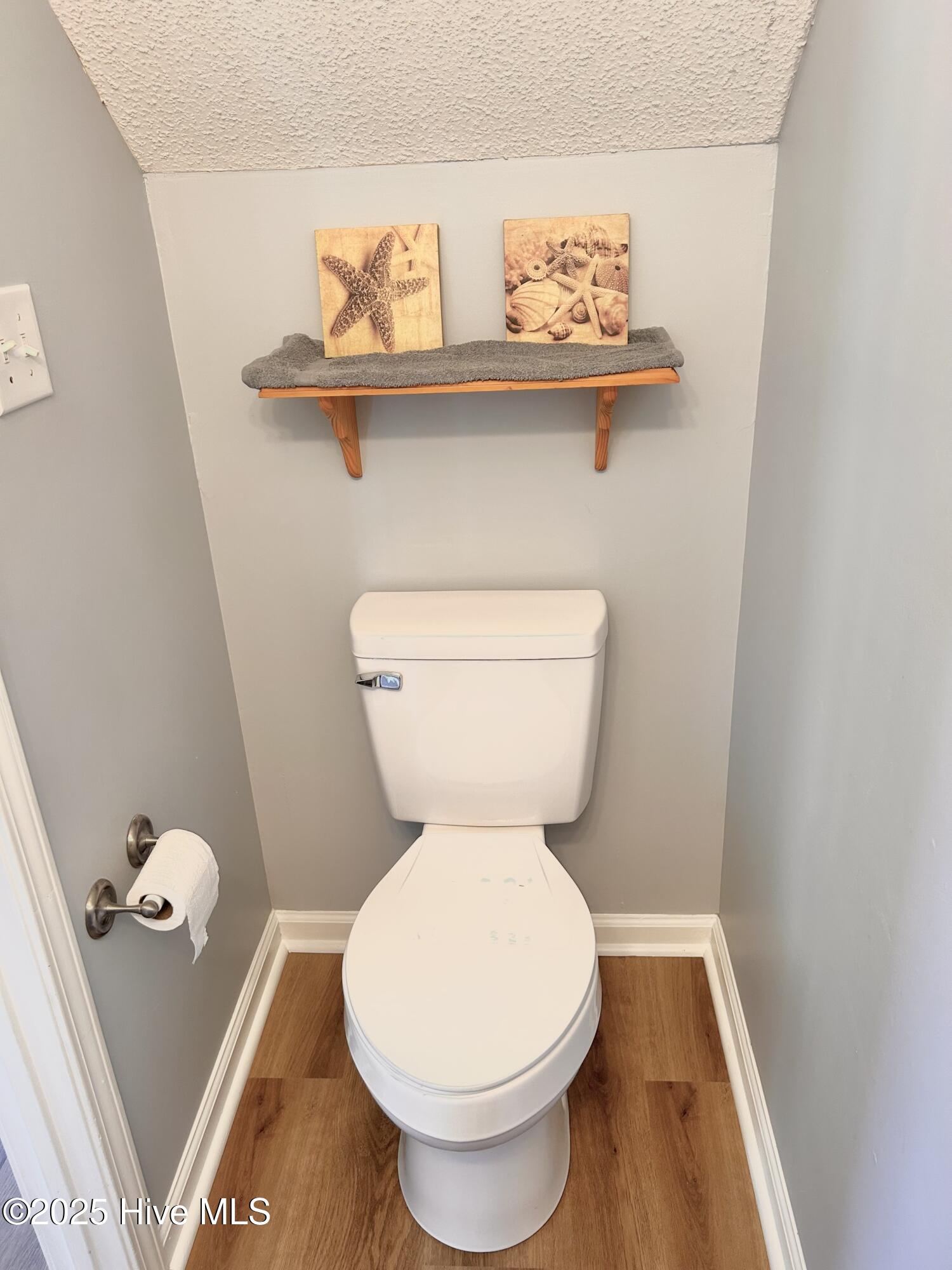 105 Coral Ridge Road Richlands, NC 28574 - Photo 33 of 41 Half Bath
