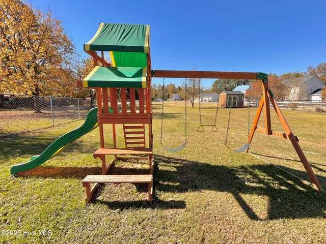 $292,000 | 105 Coral Ridge Road, Richlands, NC 28574