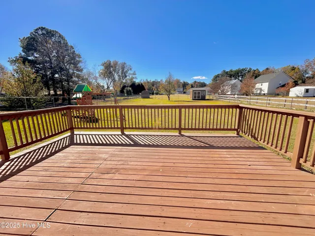 $292,000 | 105 Coral Ridge Road, Richlands, NC 28574