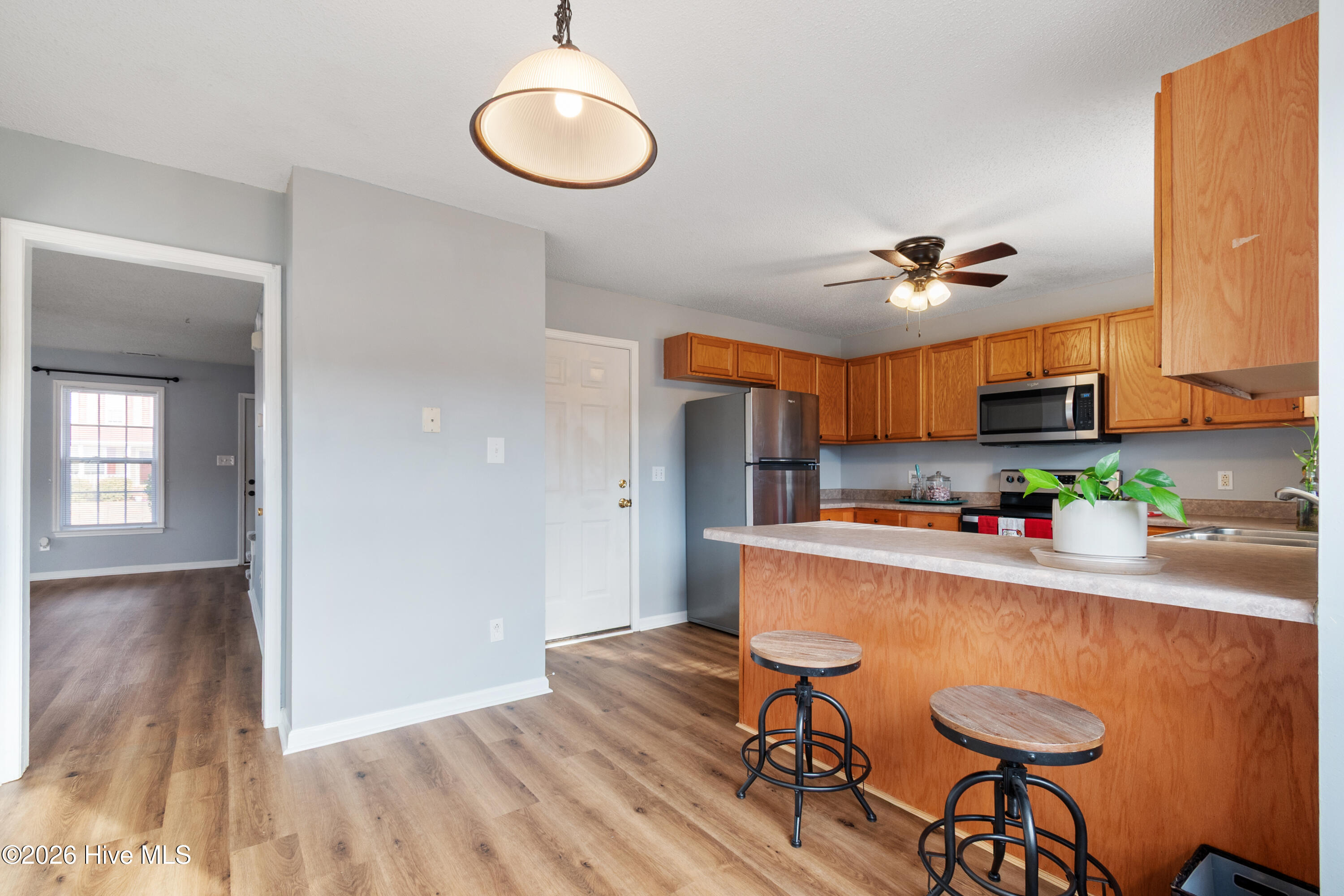 105 Coral Ridge Road Richlands, NC 28574 - Photo 10 of 41 Kitchen and Eat-In Kitchen Area