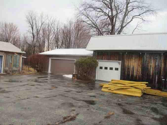 4218 Rowell Lane Abrams, WI 54101 - Photo 6 of 28 Garage