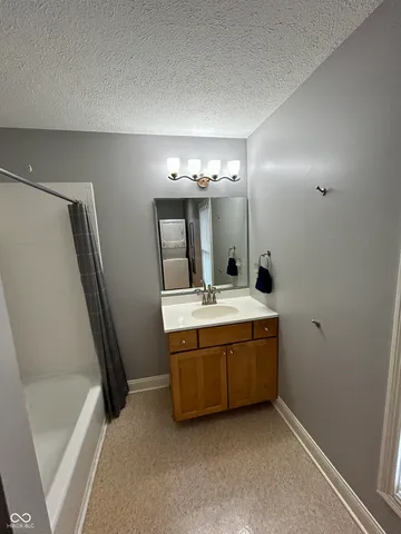 $1,350 | 2049 North Alabama Street, Indianapolis, IN 46202