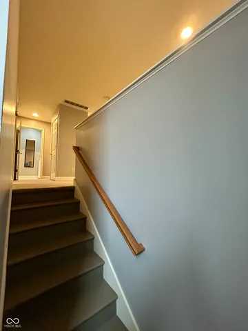 $1,350 | 2049 North Alabama Street, Indianapolis, IN 46202