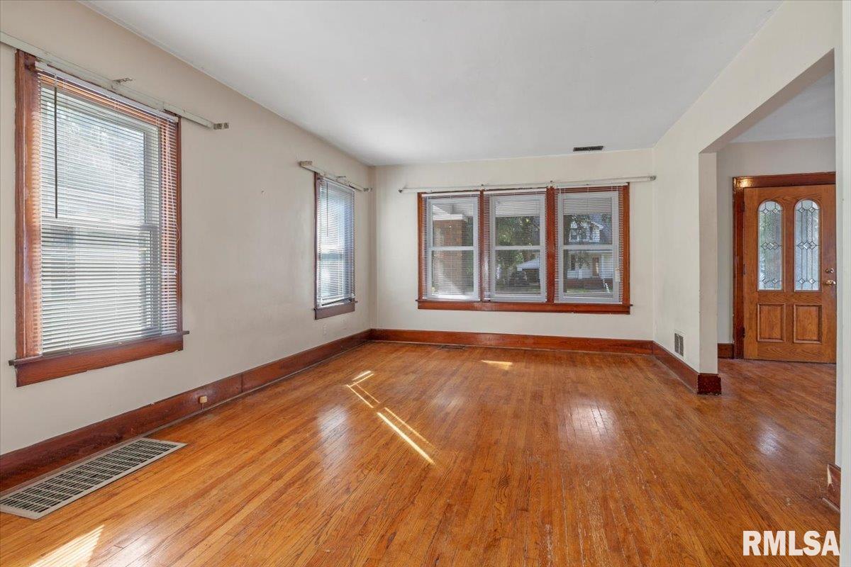 2528 South 10th Street Springfield, IL 62703 - Photo 7 of 34