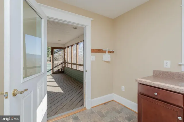 $525,000 | 79 Gunn Lane, Woodstock, VA 22664