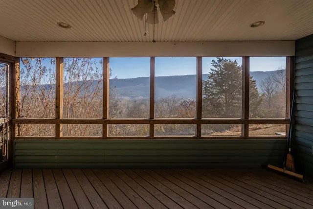 $525,000 | 79 Gunn Lane, Woodstock, VA 22664