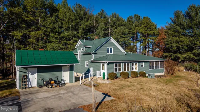 $525,000 | 79 Gunn Lane, Woodstock, VA 22664