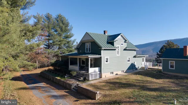 $525,000 | 79 Gunn Lane, Woodstock, VA 22664