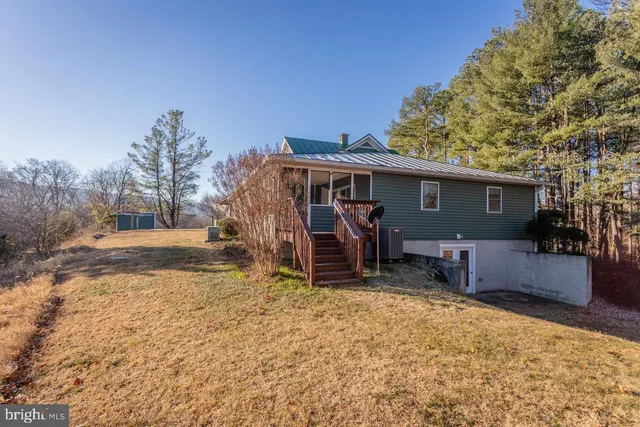 $525,000 | 79 Gunn Lane, Woodstock, VA 22664