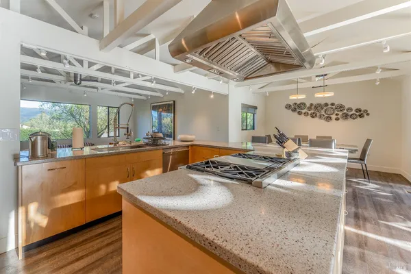 $585,000 | 902 Helen Avenue, Ukiah, CA 95482