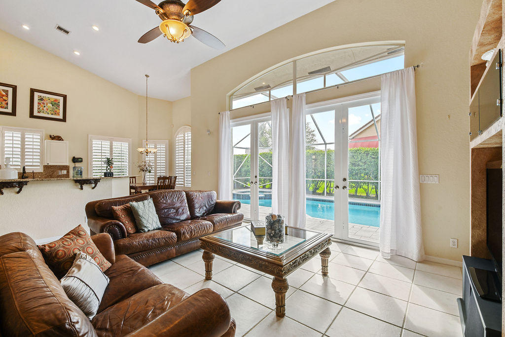 10037 Lexington Estates Boulevard Boca Raton, FL 33428 - Photo 9 of 36 9