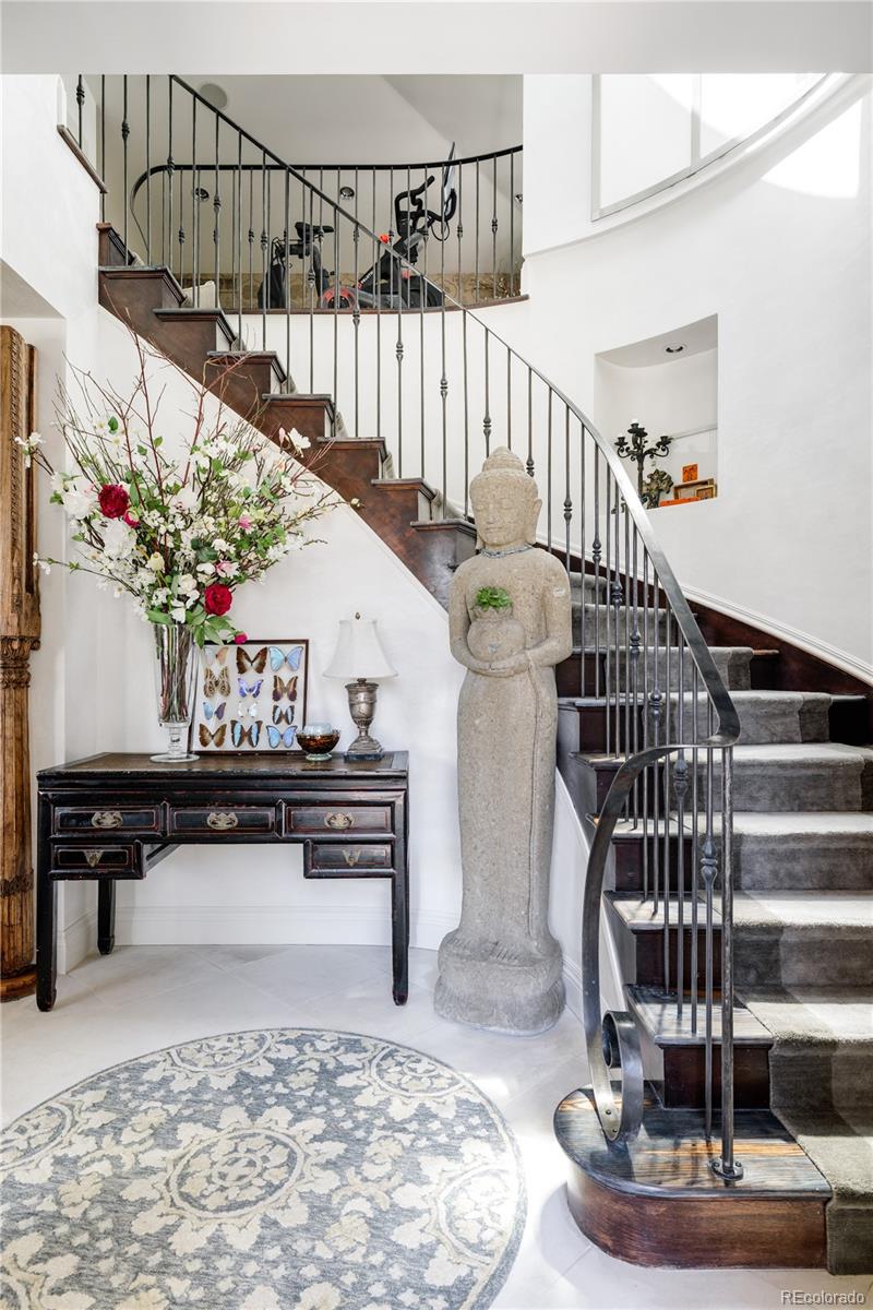 469 Cook Street Denver, CO 80206 - Photo 3 of 50 a view of entryway and hall