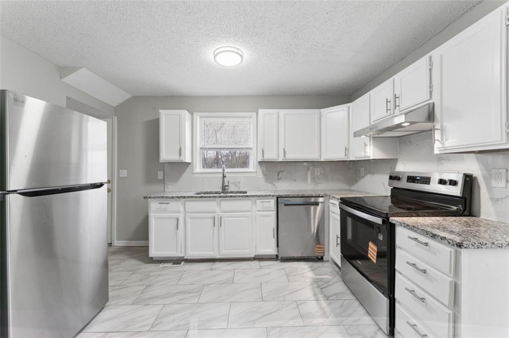 2200 South Hall Road Independence, MO 64052 - Photo 14 of 40