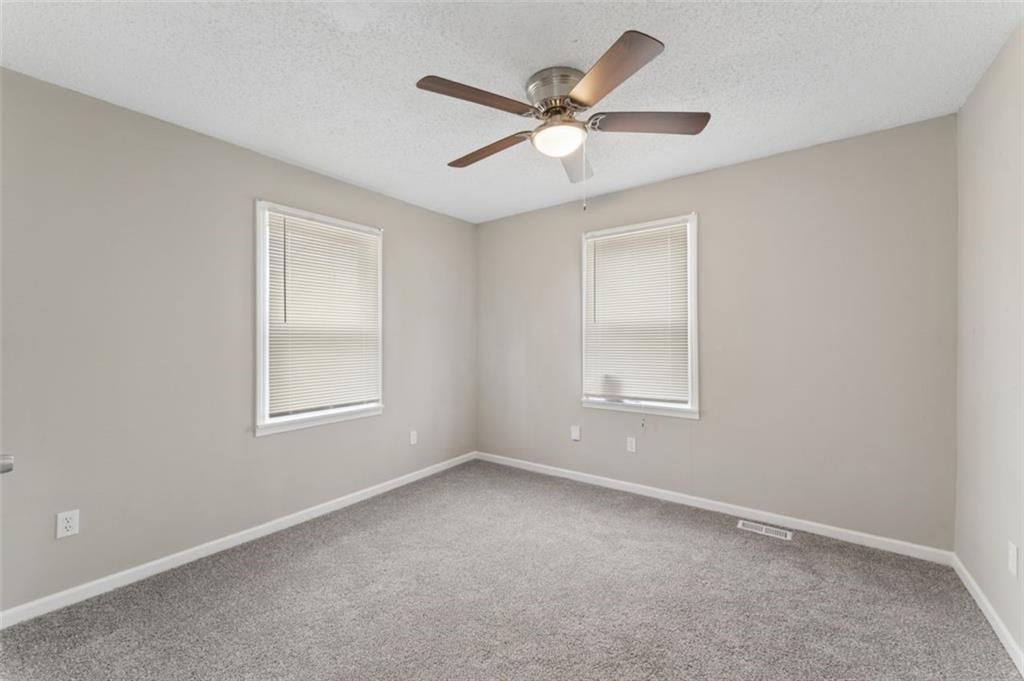 2200 South Hall Road Independence, MO 64052 - Photo 16 of 40