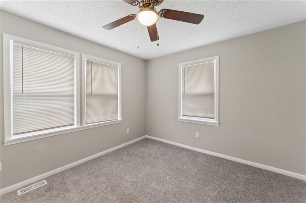 2200 South Hall Road Independence, MO 64052 - Photo 20 of 40