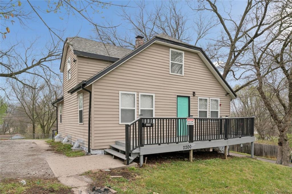 2200 South Hall Road Independence, MO 64052 - Photo 2 of 40