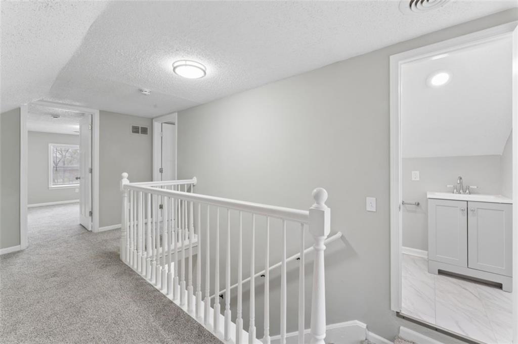 2200 South Hall Road Independence, MO 64052 - Photo 23 of 40