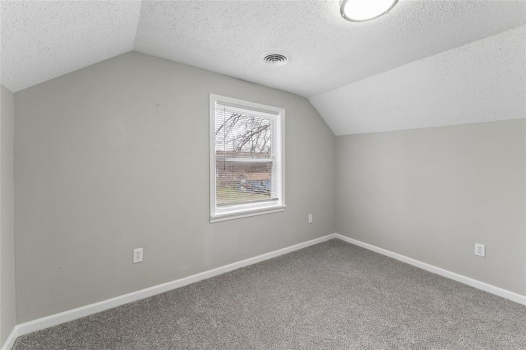 2200 South Hall Road Independence, MO 64052 - Photo 26 of 40