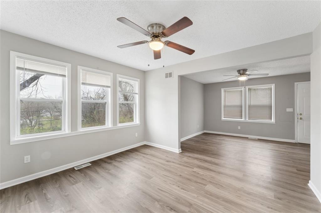 2200 South Hall Road Independence, MO 64052 - Photo 10 of 40