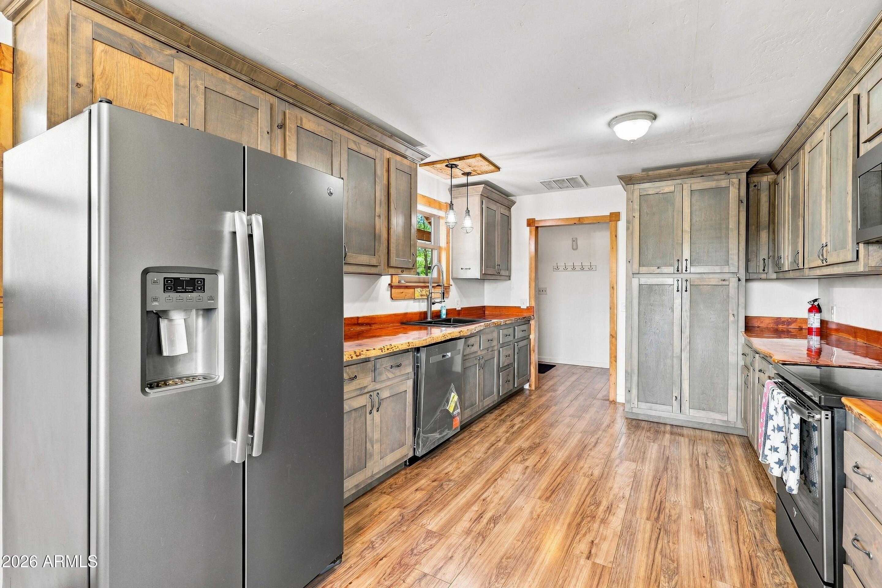 812 West Rim View Road Payson, AZ 85541 - Photo 15 of 44 KITCHEN