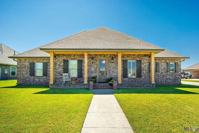 $490,000 | 251 Beulah Louise Drive, Gray, LA 70359