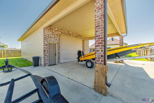 $490,000 | 251 Beulah Louise Drive, Gray, LA 70359