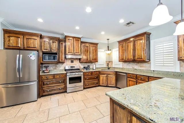 $490,000 | 251 Beulah Louise Drive, Gray, LA 70359