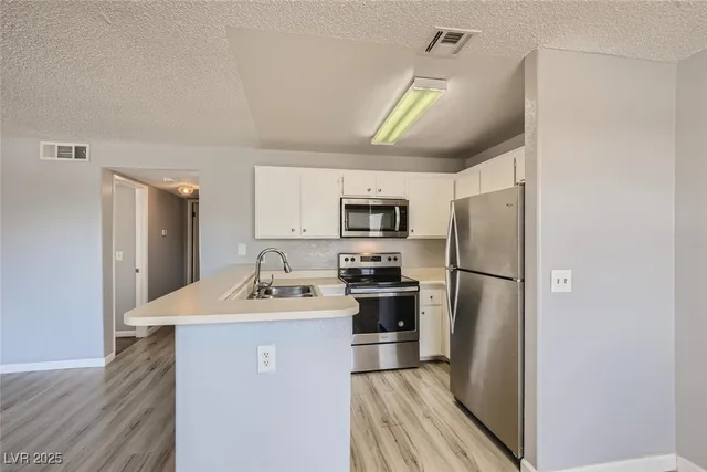$1,100 | 2977 Juniper Hills Boulevard, Unit 202, Las Vegas, NV 89142