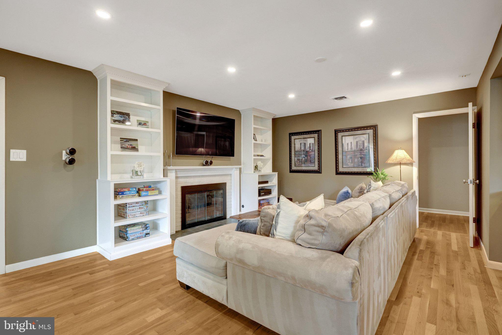 10015 Saddle Road Vienna, VA 22181 - Photo 29 of 95 Gallery Image 29