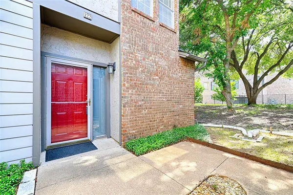 $220,000 | 4067 Beltway Drive, Unit 122, Addison, TX 75001