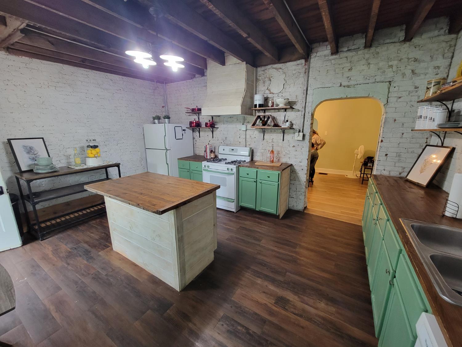 609 Walnut Street Madison, IN 47250 - Photo 8 of 25