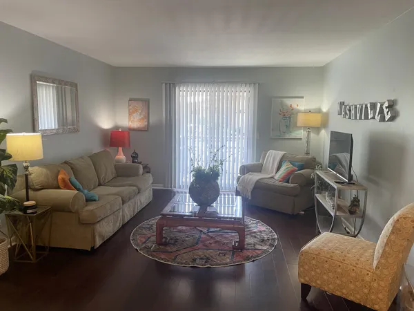 $2,000 | 555 North Dupont Avenue, Unit D94, Madison, TN 37115